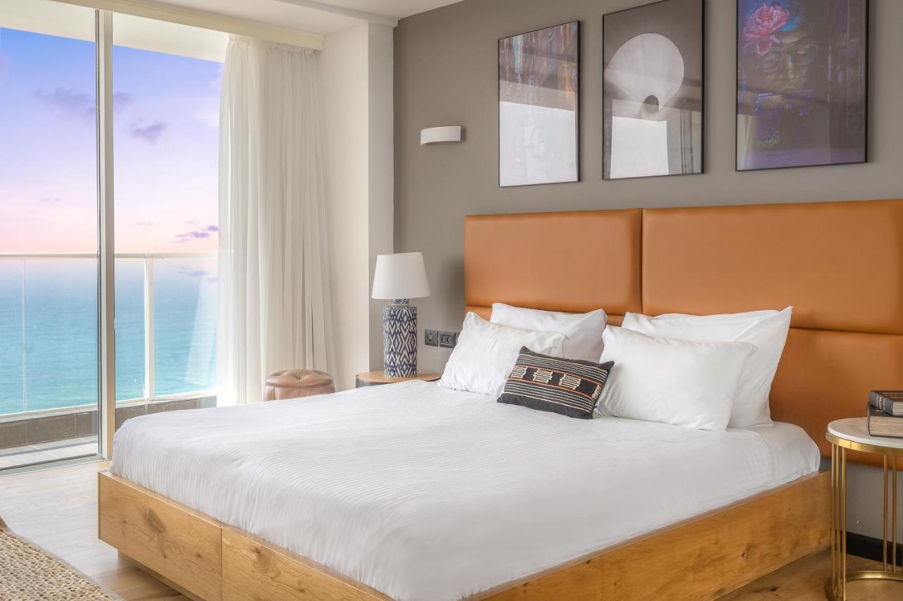 Ramada Resort Hadera Beach Buitenkant foto