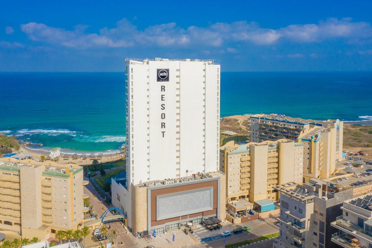 Ramada Resort Hadera Beach Buitenkant foto