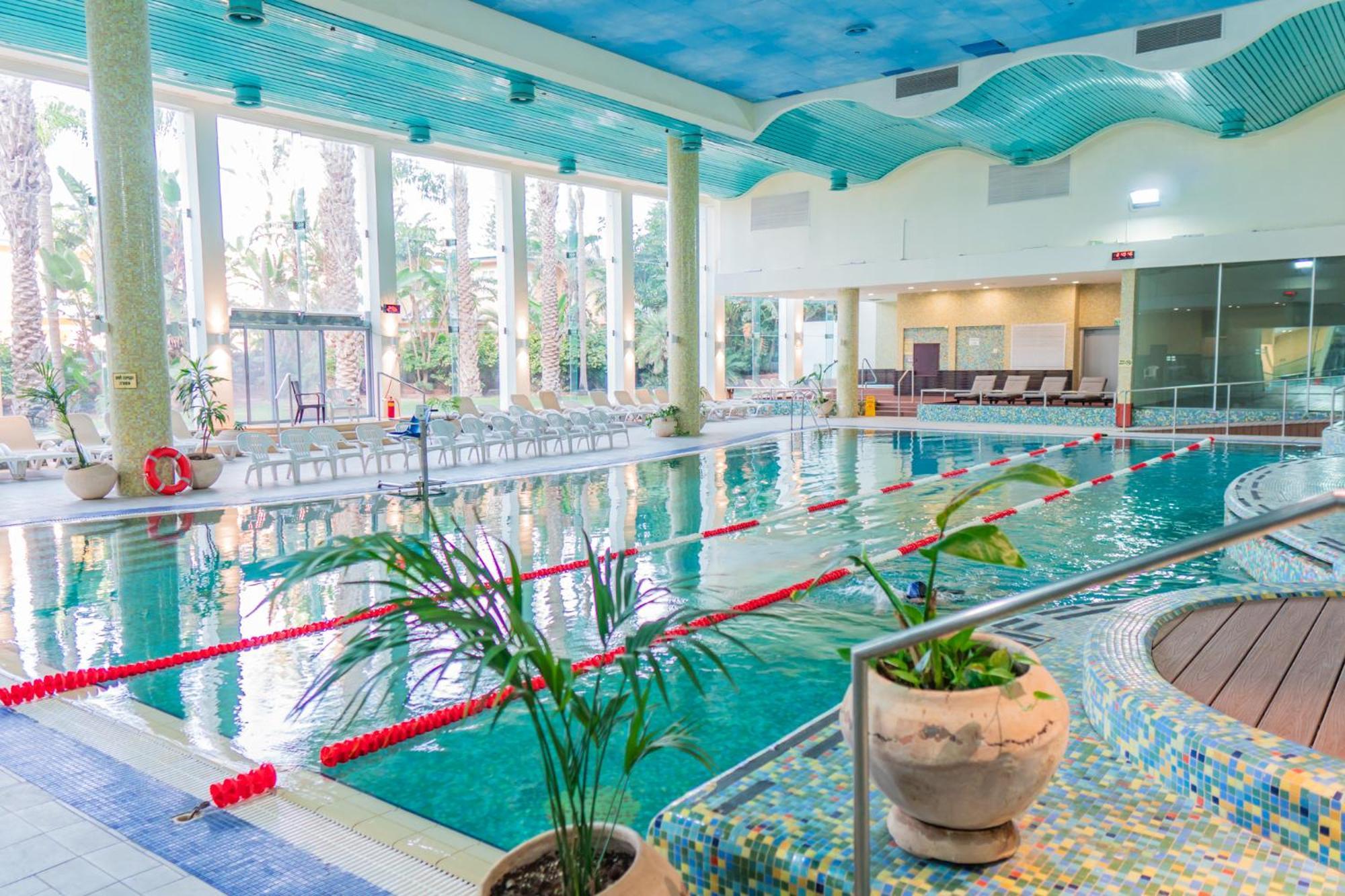 Ramada Resort Hadera Beach Buitenkant foto