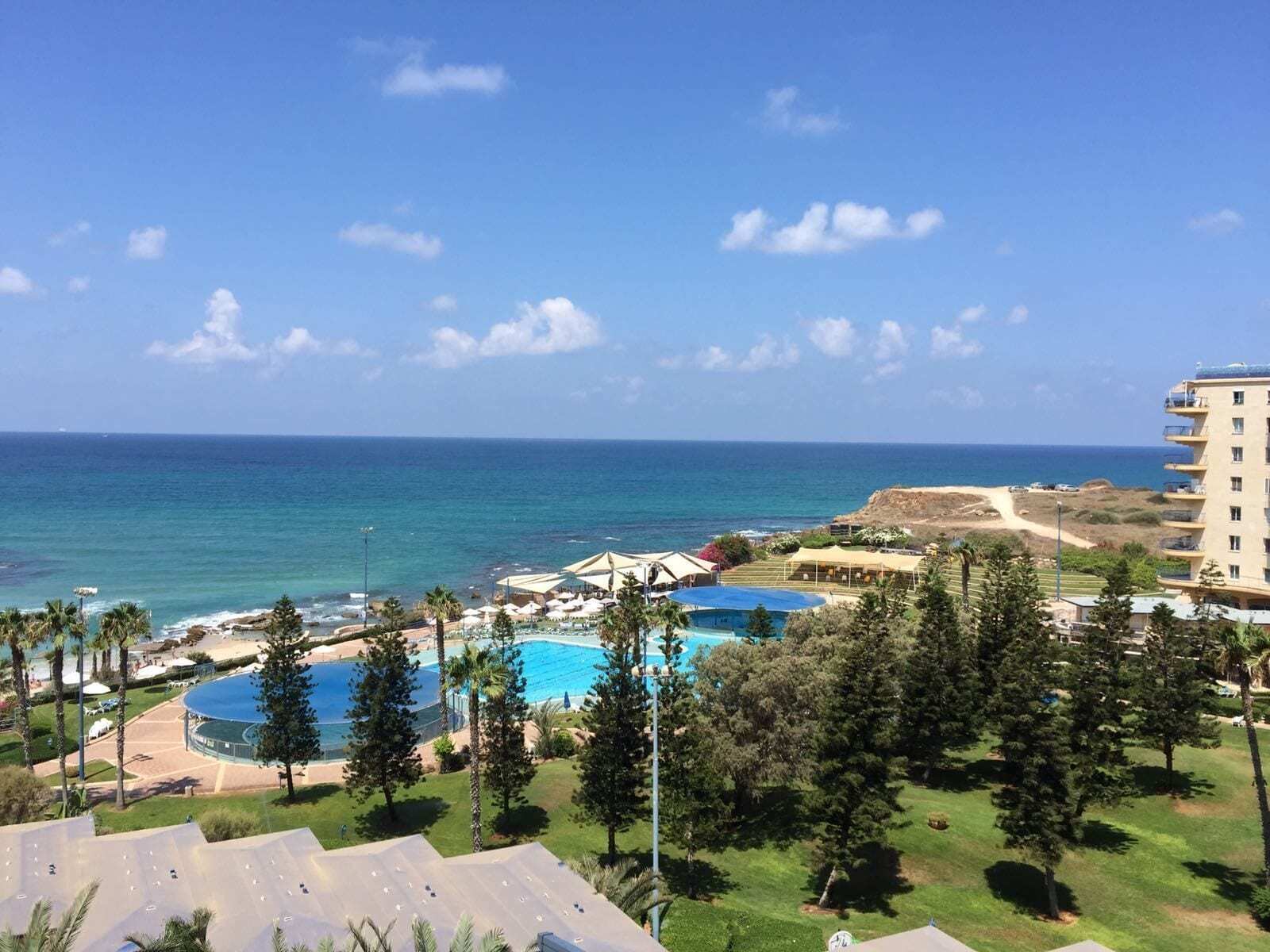 Ramada Resort Hadera Beach Buitenkant foto