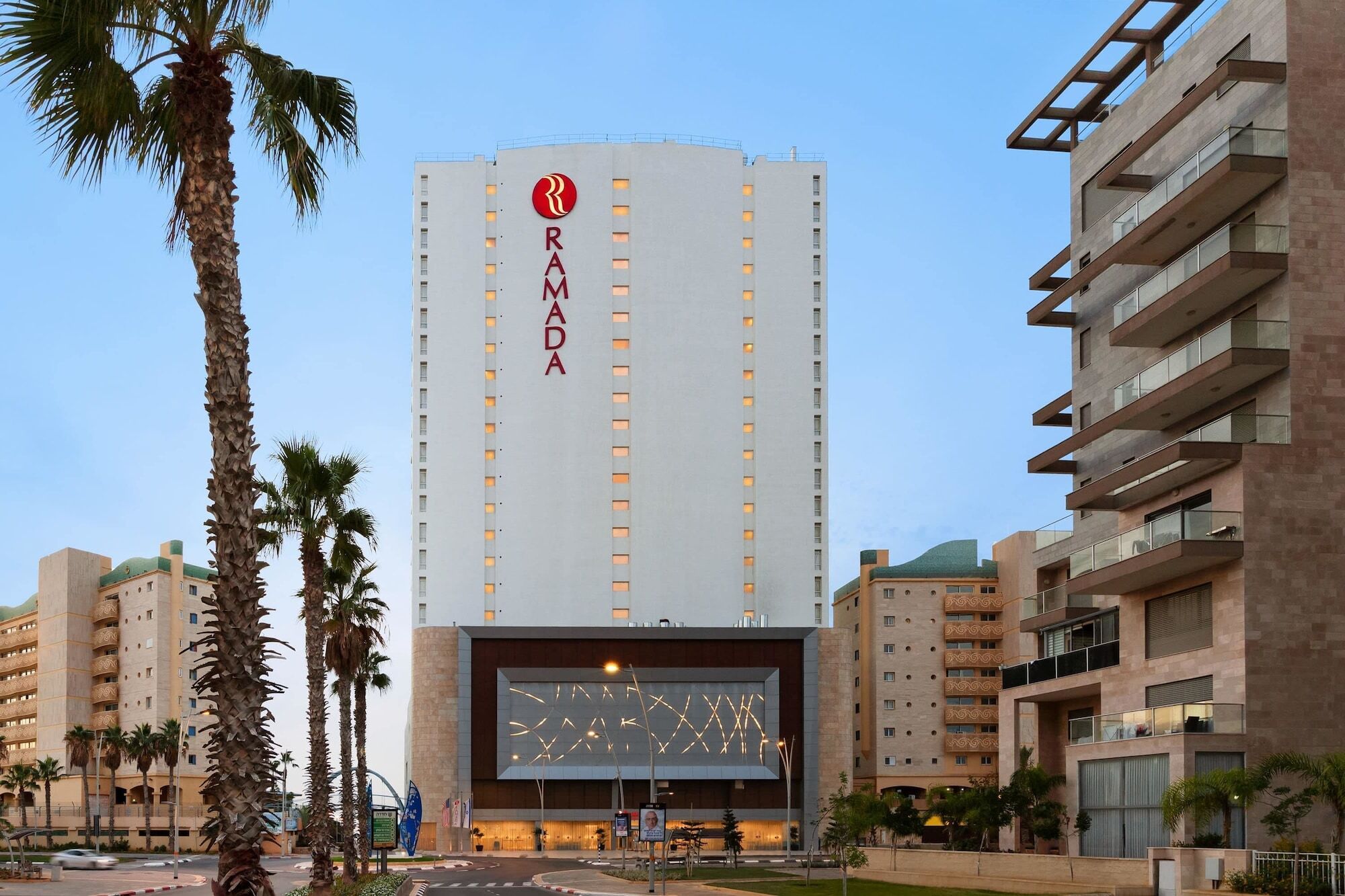 Ramada Resort Hadera Beach Buitenkant foto