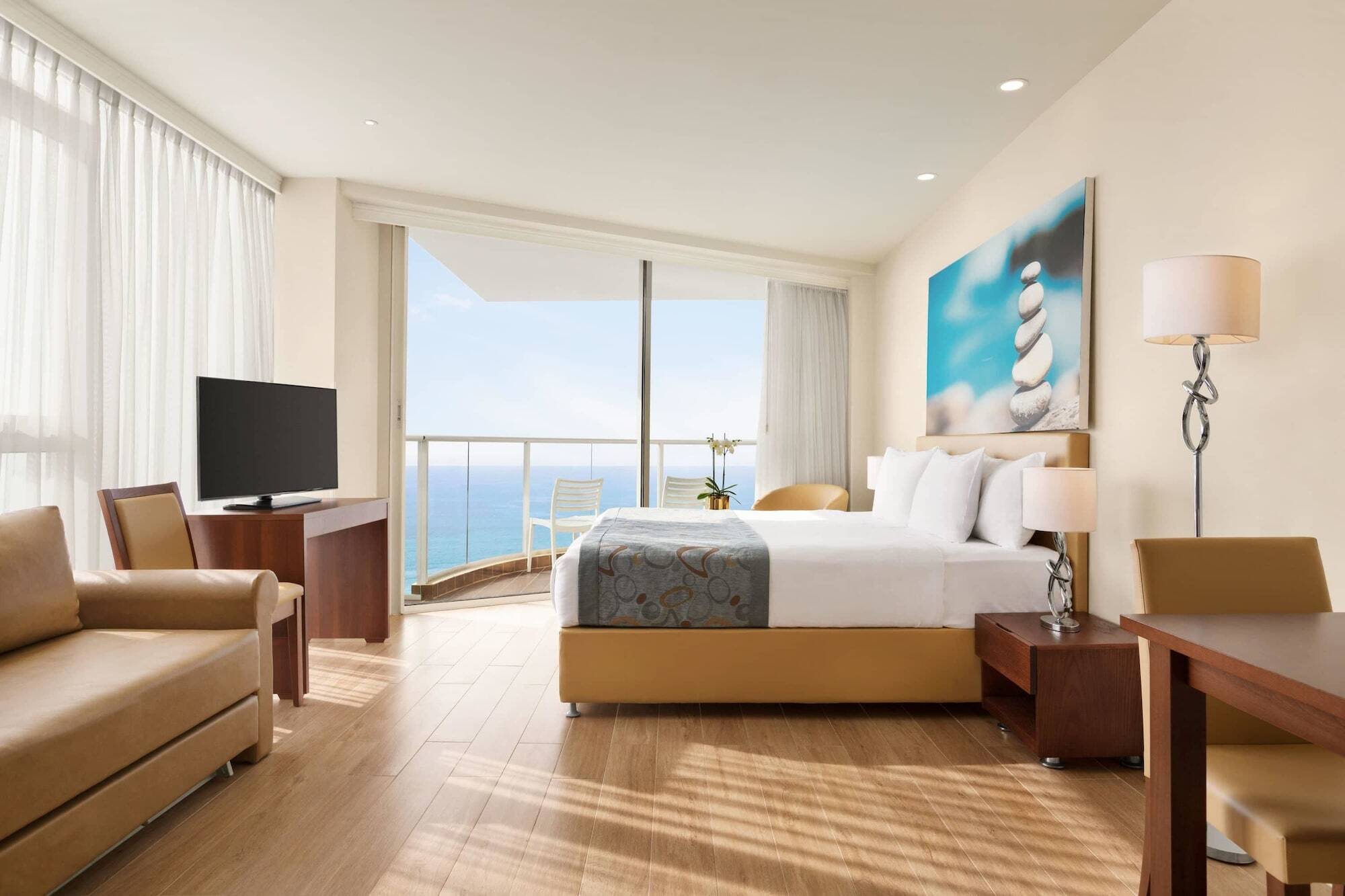 Ramada Resort Hadera Beach Buitenkant foto