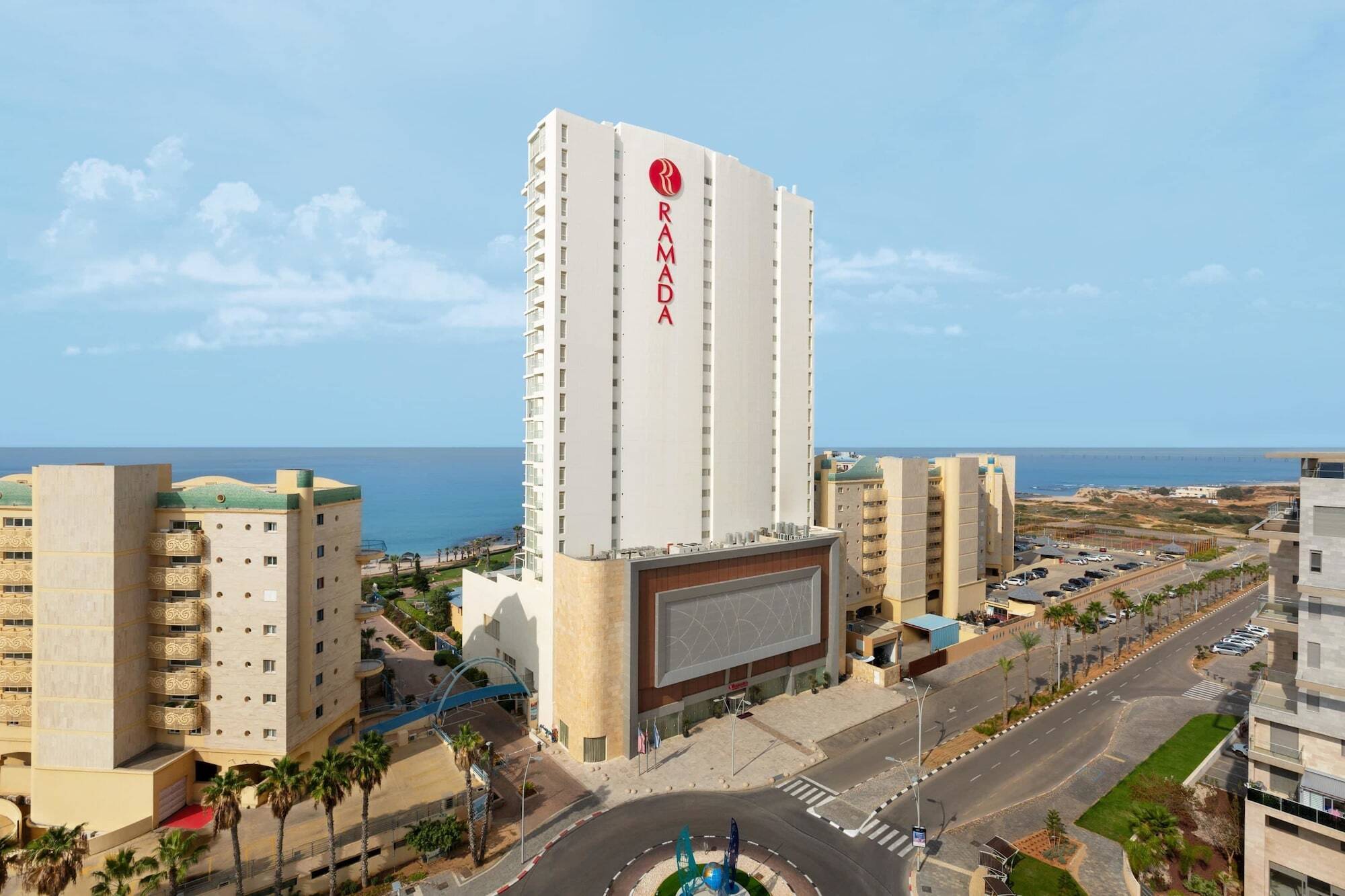 Ramada Resort Hadera Beach Buitenkant foto